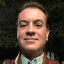 Reserva tu terapia en línea con el terapeuta holístico Fredy Prieto